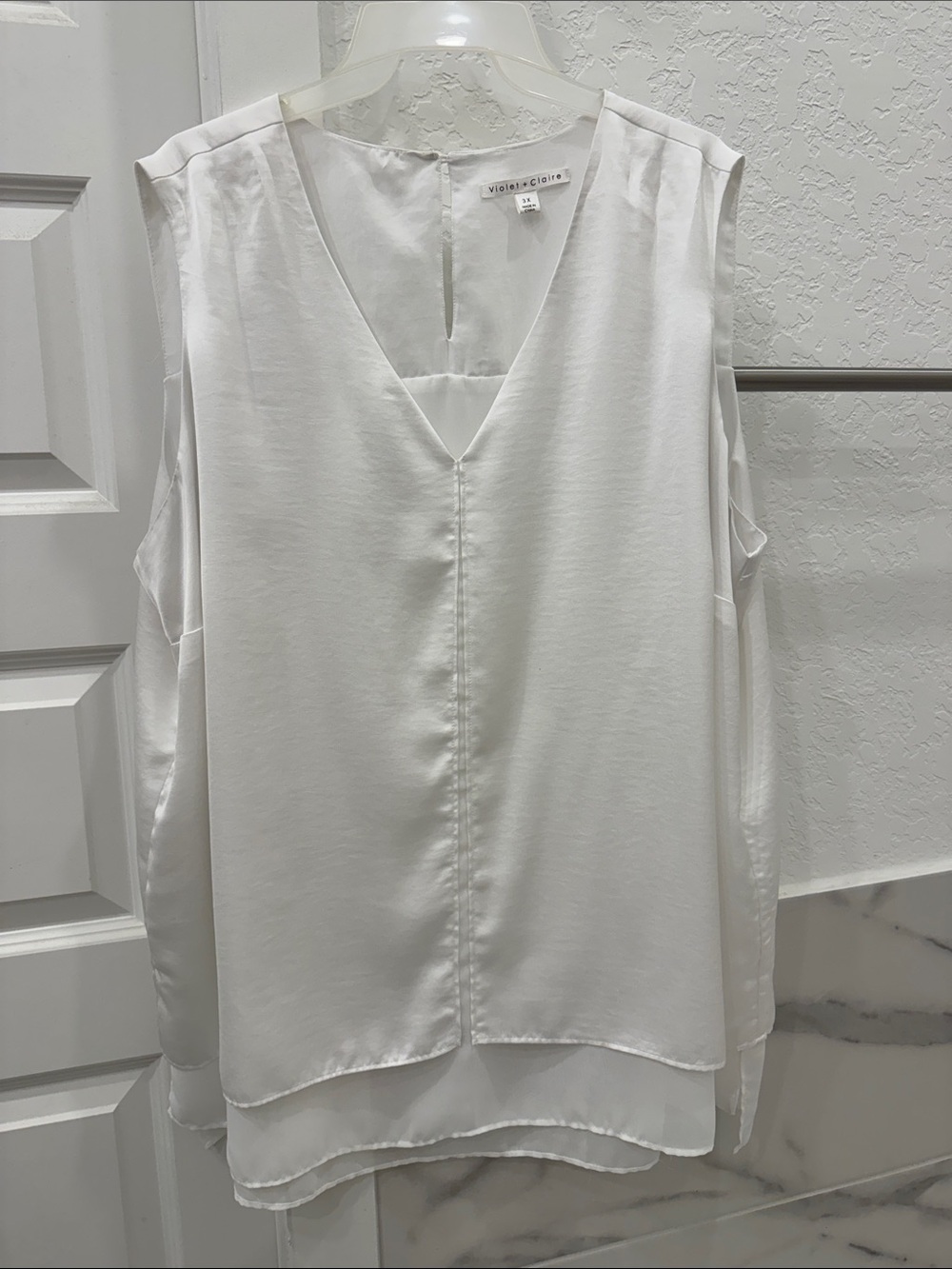 Violet & Claire White Layered V-Neck Sleeveless Top-so silky!